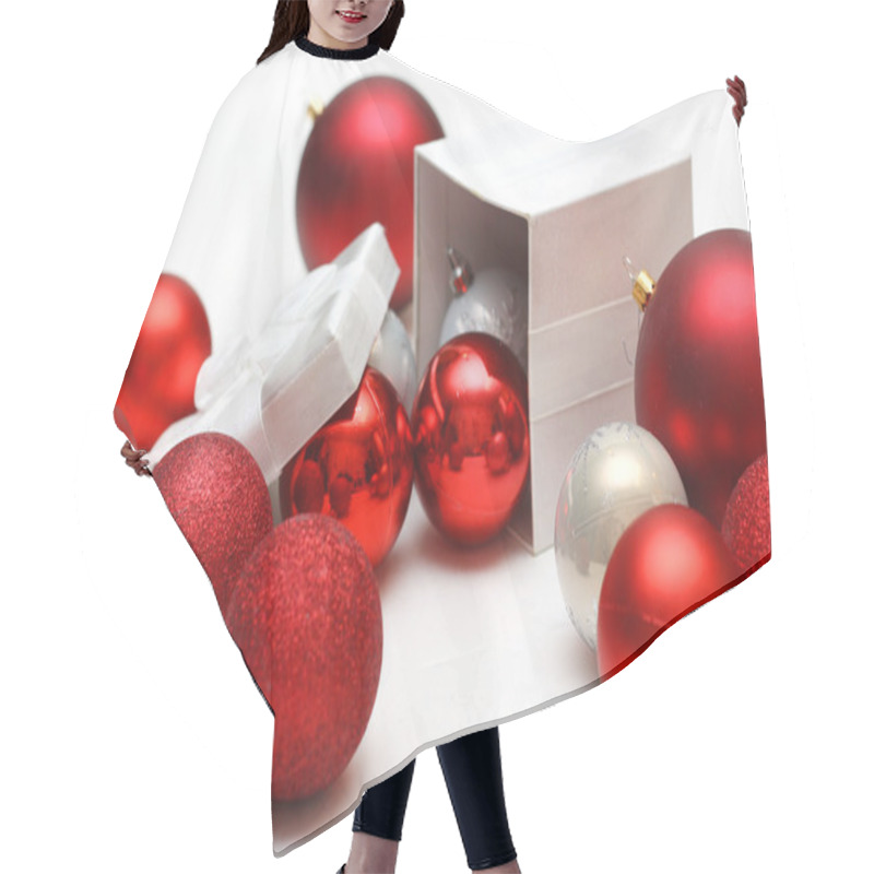 Personality  Gift Box Filled With Christmas Ornaments Hair Cutting Cape