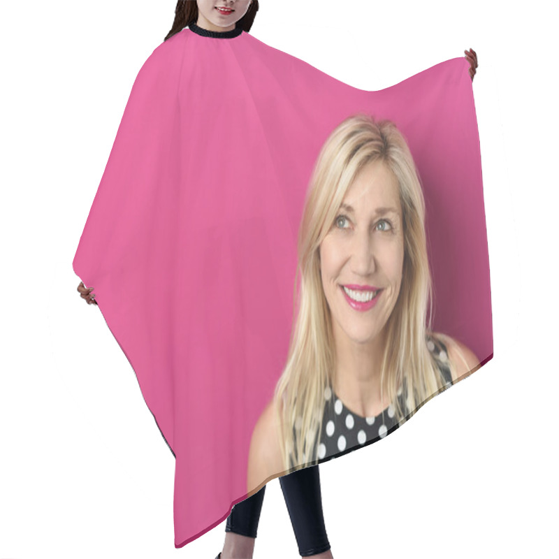 Personality  Thoughtful Blond Lady Hair Cutting Cape