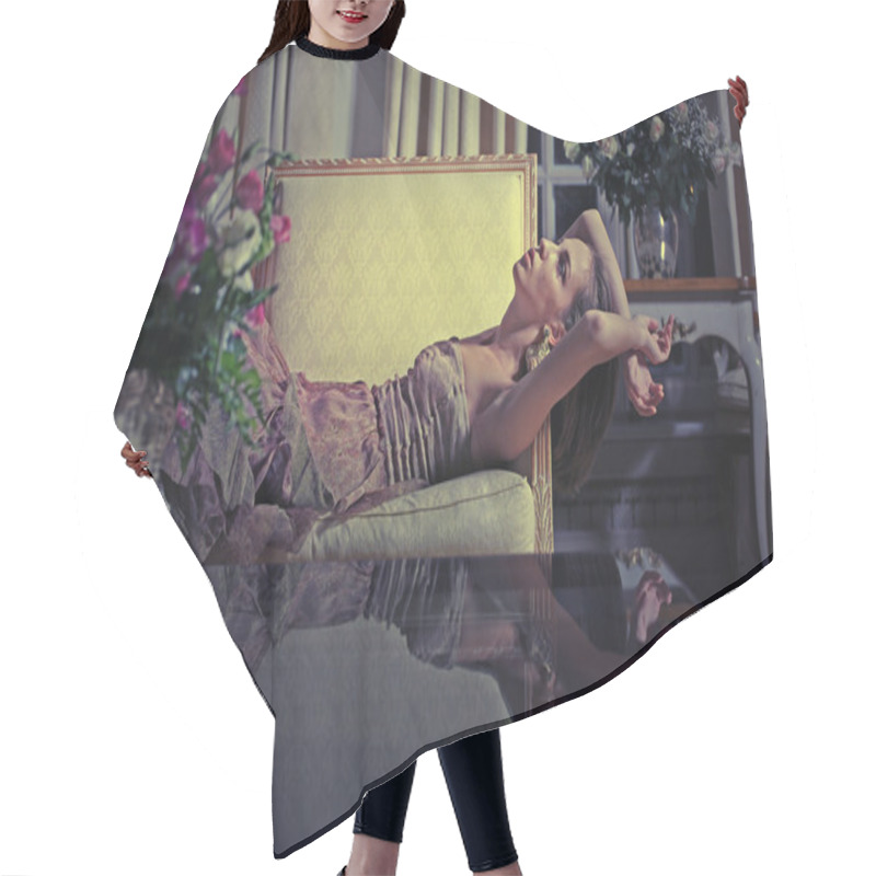 Personality  Model In Interior Hair Cutting Cape