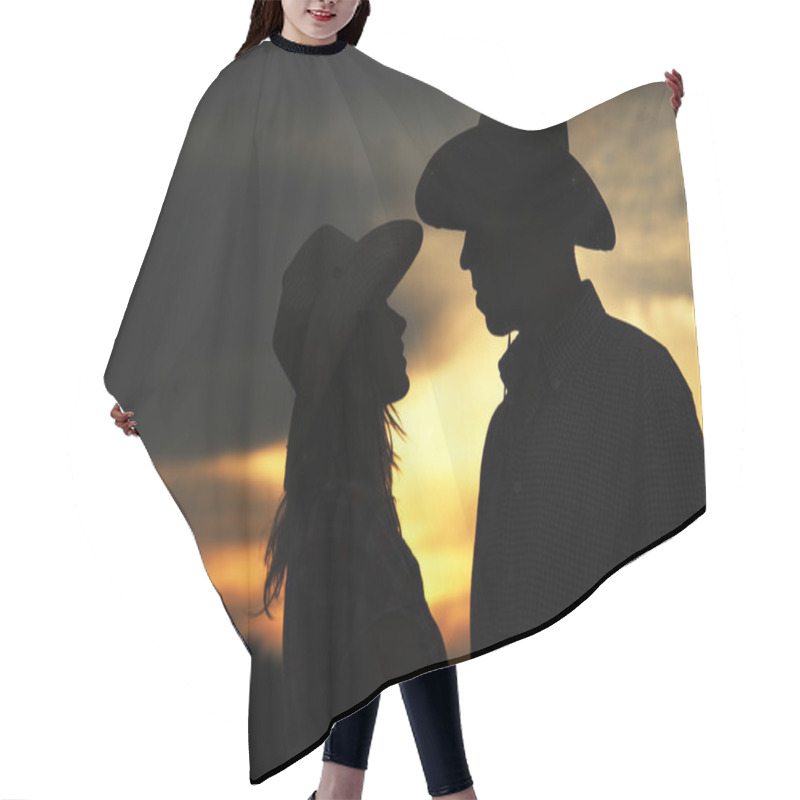 Personality  Silhouette Of Couple In Cowboy Hats Hair Cutting Cape