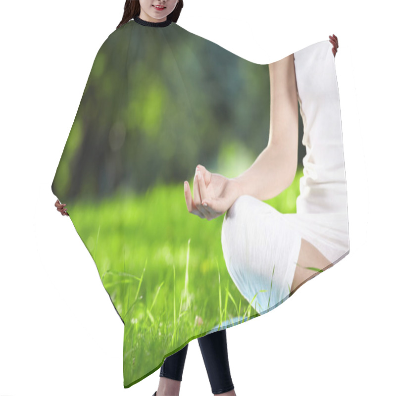 Personality  Lotus Pose Hair Cutting Cape