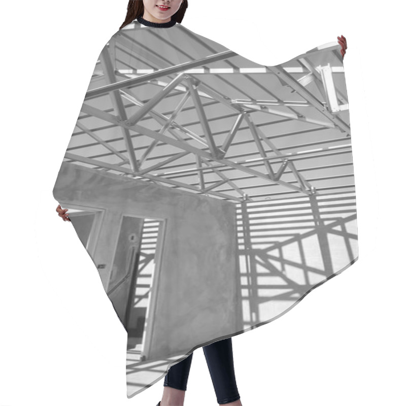 Personality  Steel Roof Black And White. Hair Cutting Cape