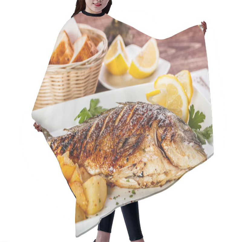 Personality  Bream Fish Hair Cutting Cape