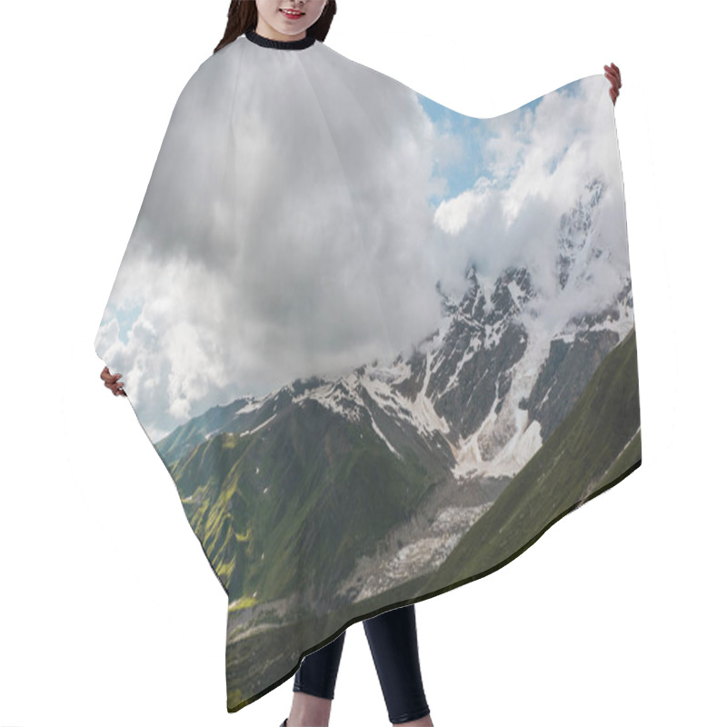 Personality  Beautiful Rocky Mountains Hair Cutting Cape