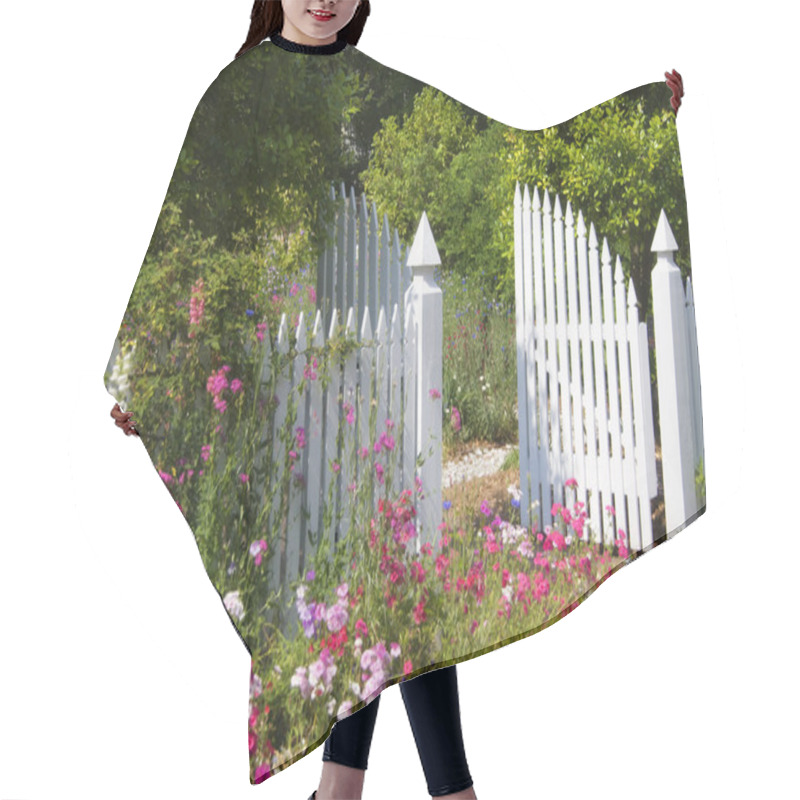 Personality  Garden Gate Hair Cutting Cape