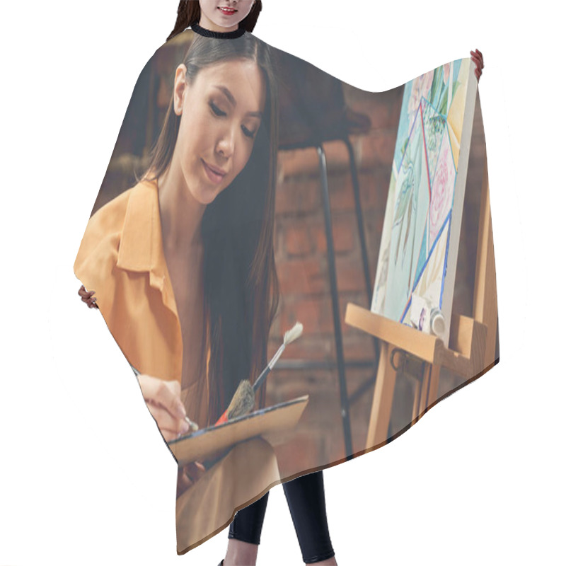 Personality  Charming Lady Painting Picture In Art Studio At Home Hair Cutting Cape