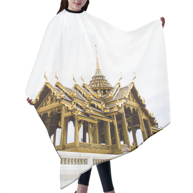 Personality  Pavilion In Grand Palace Hair Cutting Cape