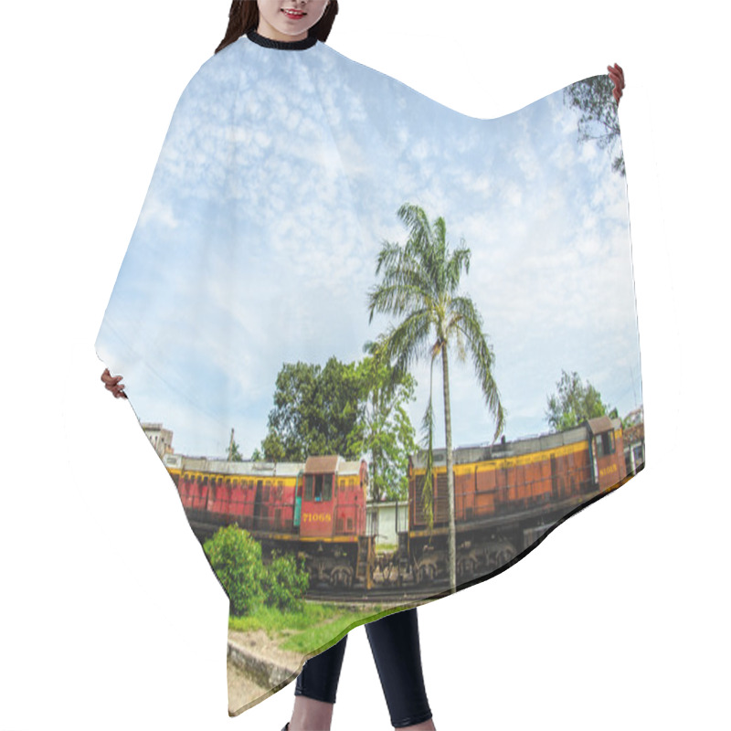 Personality  Cuban Trains Hair Cutting Cape