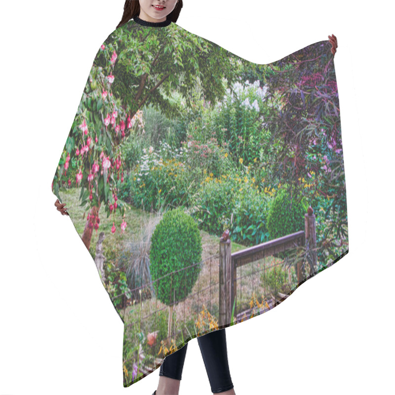 Personality  Country Garden Hair Cutting Cape