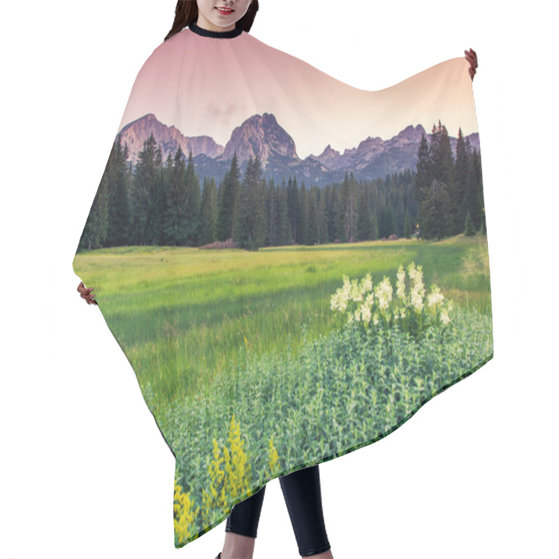 Personality  Mountain Landscape Hair Cutting Cape