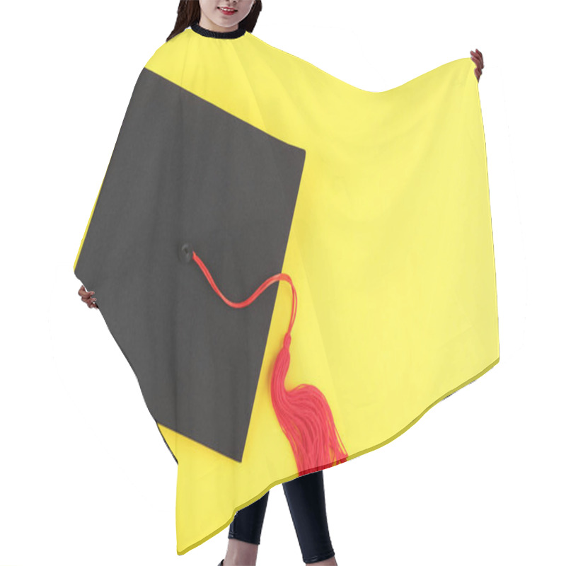 Personality  Graduation Cap On Yellow Background Hair Cutting Cape