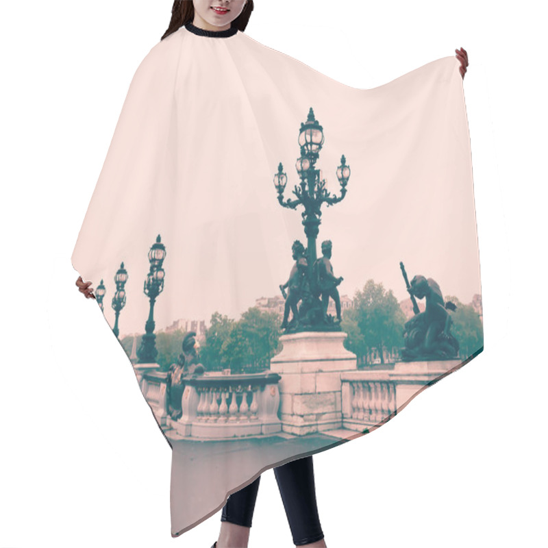 Personality  Pont Alexandre III Hair Cutting Cape