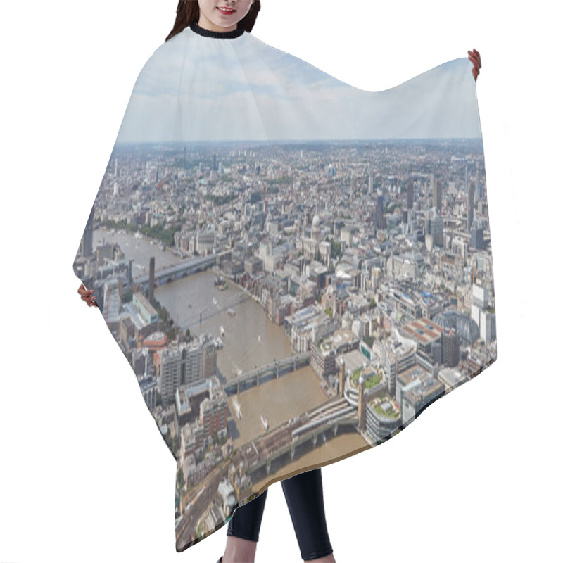 Personality  Aerial View Of London City Hair Cutting Cape