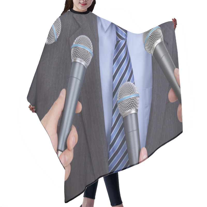 Personality  Interview With Microphone Hair Cutting Cape