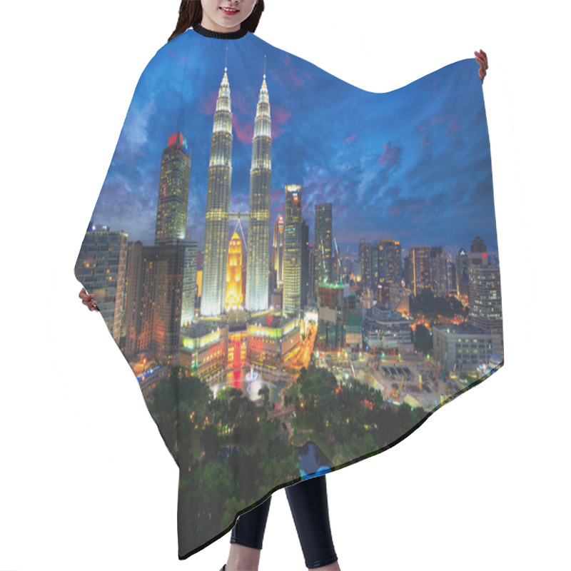 Personality  Kuala Lumpur Skyline At Dusk Hair Cutting Cape