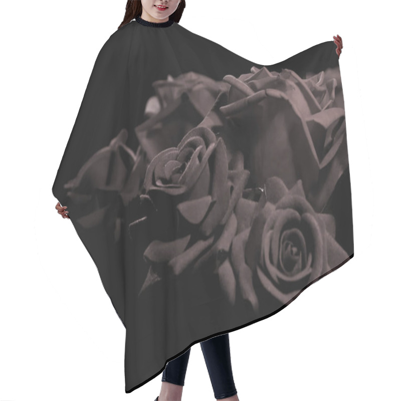 Personality  Beautiful Red Roses On Black Background Hair Cutting Cape