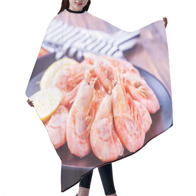 Personality  Raw Shrimps On Plate Hair Cutting Cape