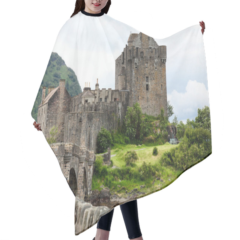 Personality  Eilean Donan Castle, Scotland Hair Cutting Cape