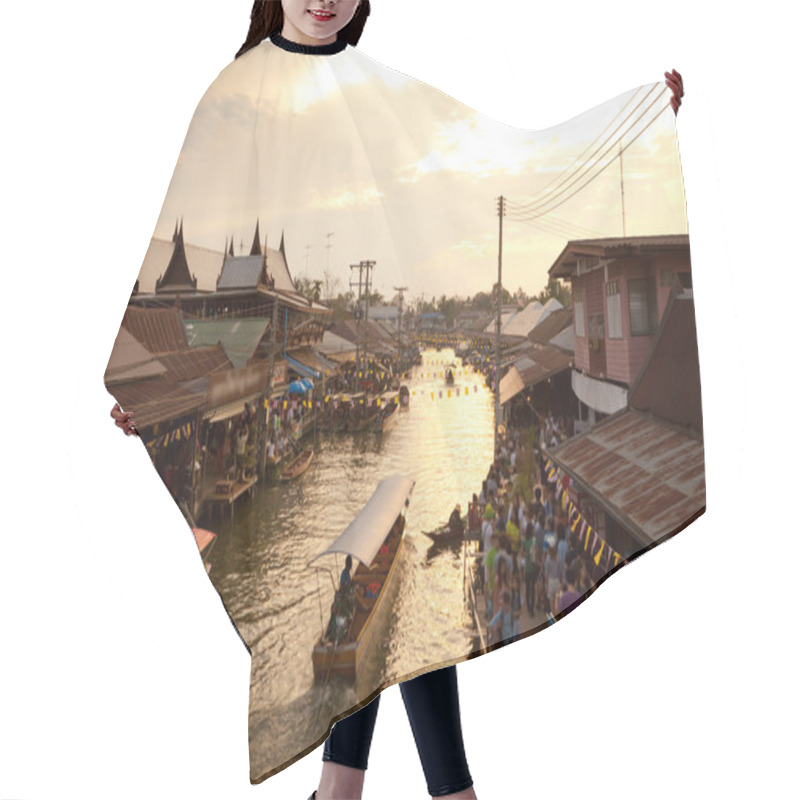 Personality  Floating Market Hair Cutting Cape