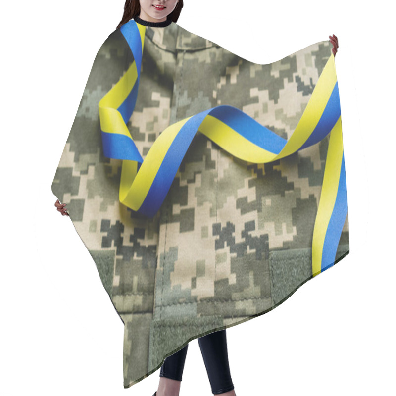 Personality  Top View Of Blue And Yellow Ribbon On Military Uniform Hair Cutting Cape