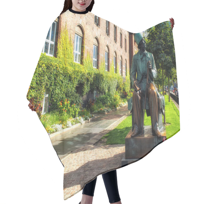 Personality  Statue Of The Famous Danish Author Hans Christian Andersen Hair Cutting Cape