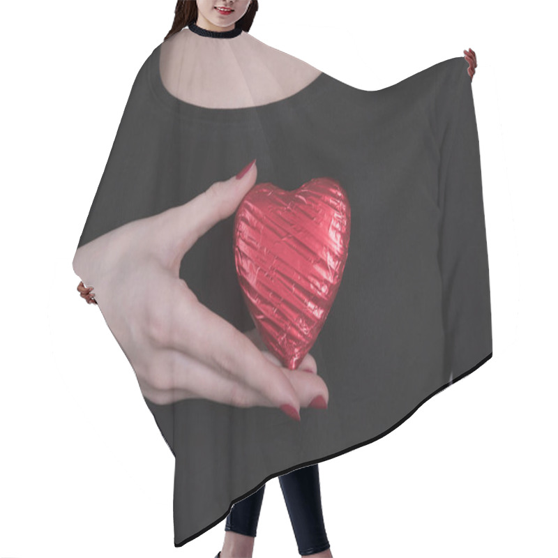 Personality  Woman's Hands Holding A Red Heart Shaped Sweet Hair Cutting Cape