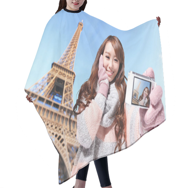 Personality  Happy Travel Woman In Paris Hair Cutting Cape