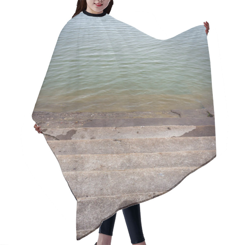 Personality  Concrete Stairs To Sea Water Hair Cutting Cape