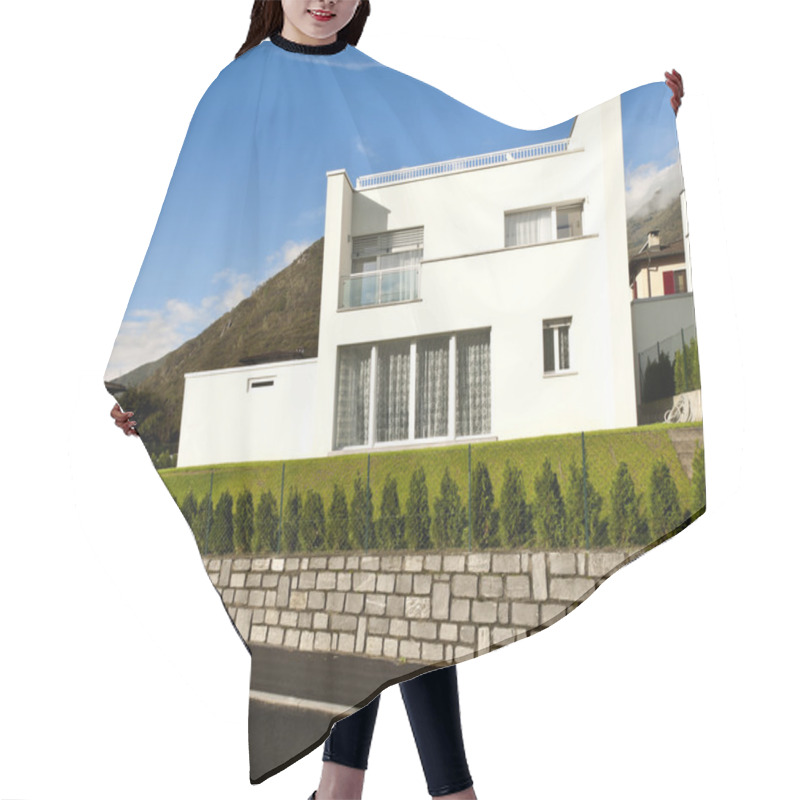 Personality  Exterior Modern House Hair Cutting Cape