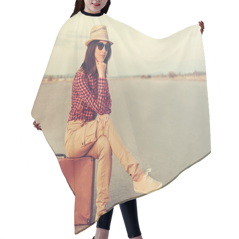 Personality  Hipster Female Traveler Hair Cutting Cape