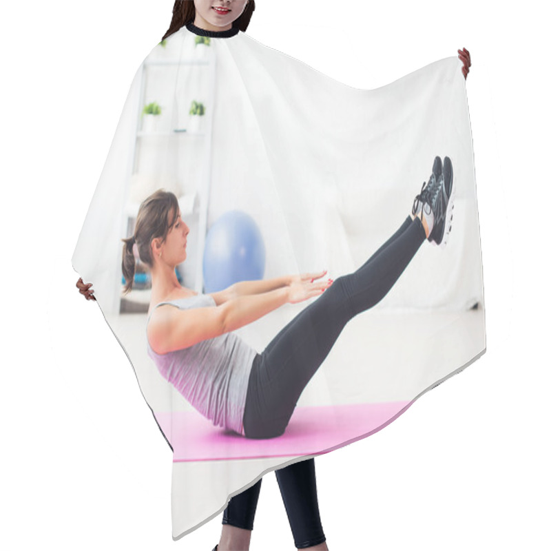 Personality  Woman Doing Abdominal Exercise Hair Cutting Cape