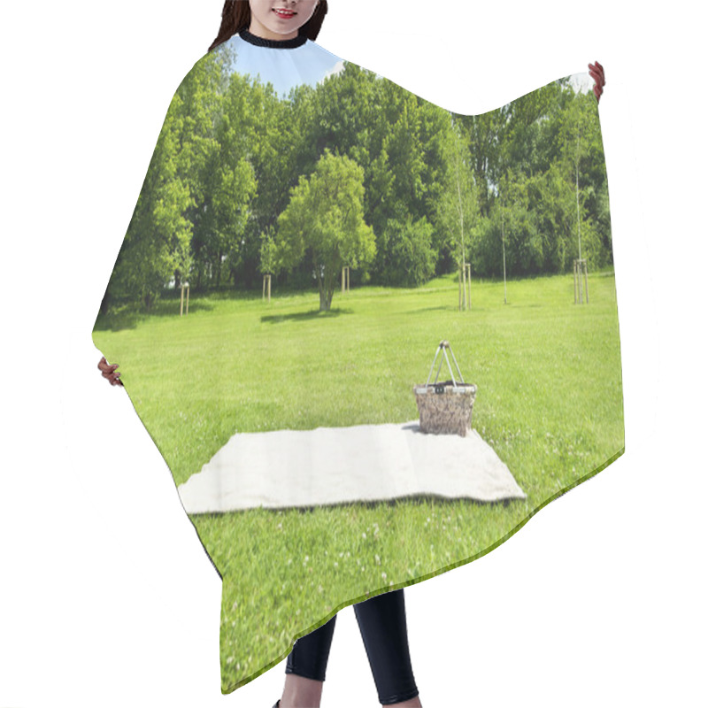 Personality  Piknik Hair Cutting Cape