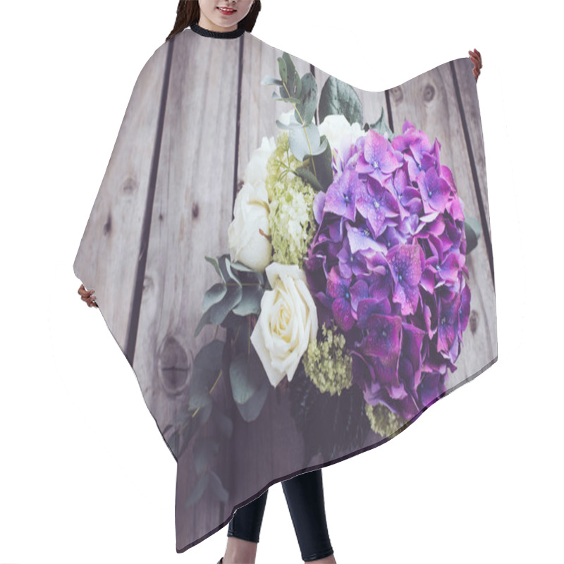 Personality  Big Bouquet Of Fresh Flowers Hair Cutting Cape