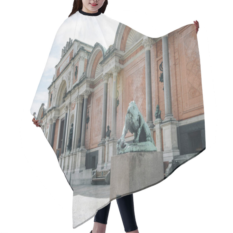 Personality  Glyptotek Hair Cutting Cape