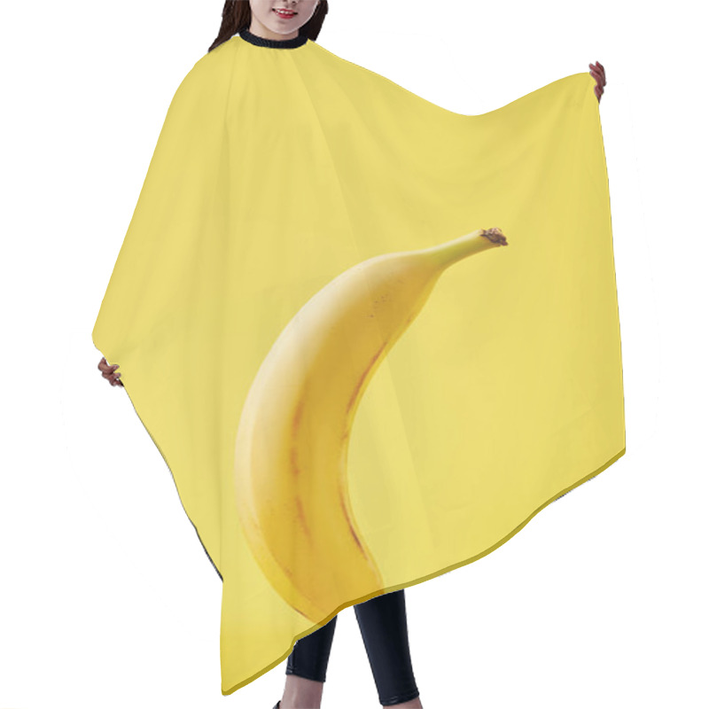 Personality  Close Up View Of Fresh Banana Isolated On Yellow Hair Cutting Cape