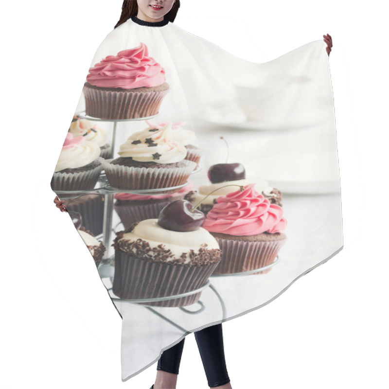 Personality  Cupcake Stand Hair Cutting Cape