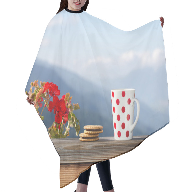 Personality  Good Morning Alps Hair Cutting Cape