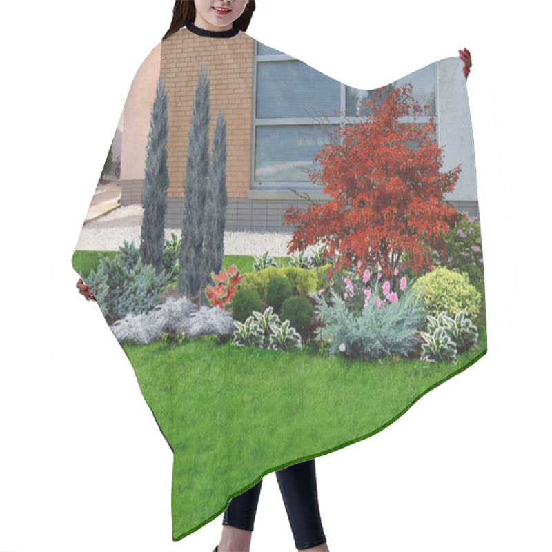 Personality  Nature Scene And Green Design Features 3D Illustration Hair Cutting Cape