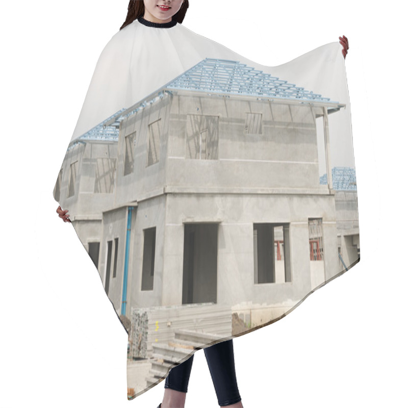 Personality  A Precast Building Hair Cutting Cape