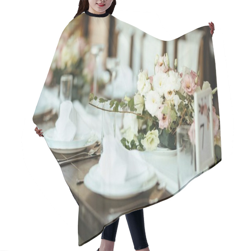 Personality  Dining Table With Floral Centerpiece At Wedding Reception. Hair Cutting Cape