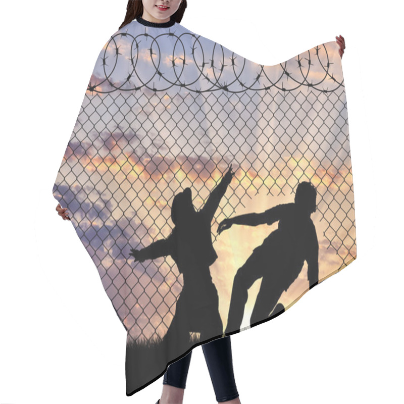 Personality  Silhouette Of Refugees Crossed The Border Hair Cutting Cape