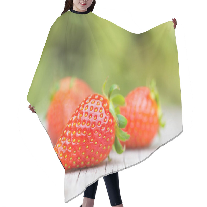 Personality  Strawberries In Nature Hair Cutting Cape