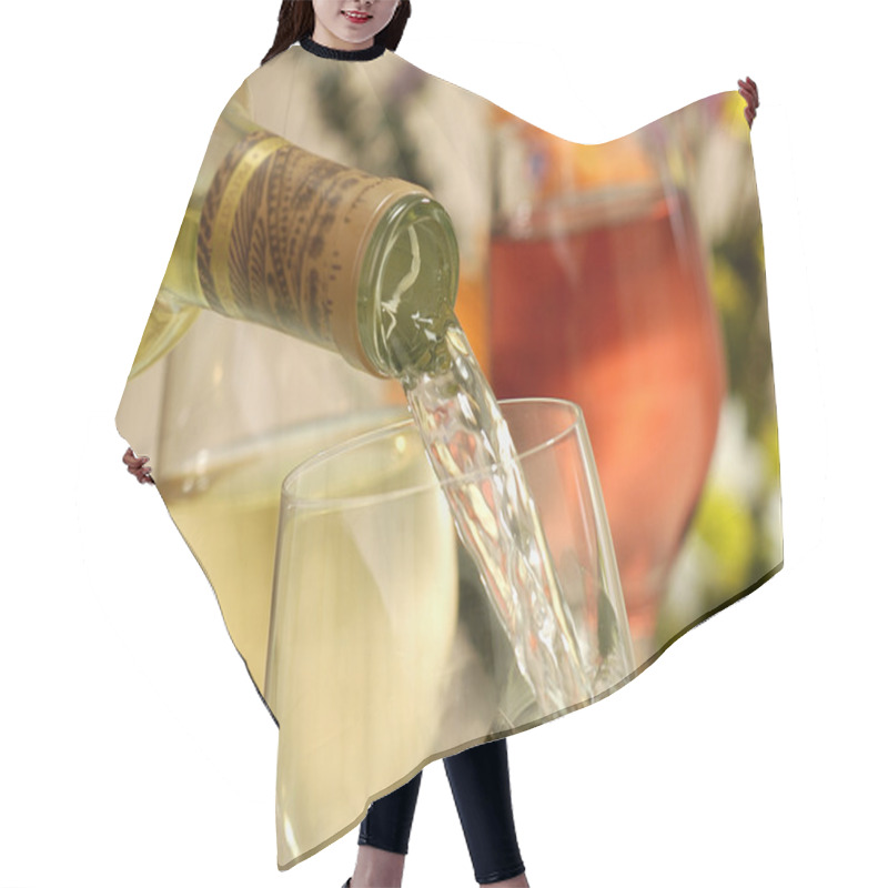 Personality  Wine Pour Hair Cutting Cape