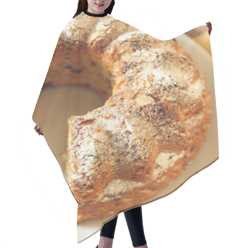 Personality  Baked Gugelhupf With Icing Sugar Hair Cutting Cape