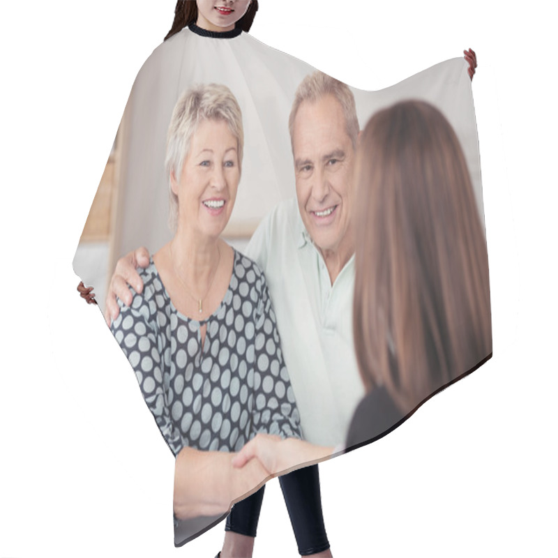 Personality  Senior Couple Shaking Hands With Financial Agent Hair Cutting Cape