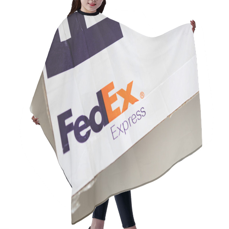 Personality  FedEx Packaging On White Background Hair Cutting Cape