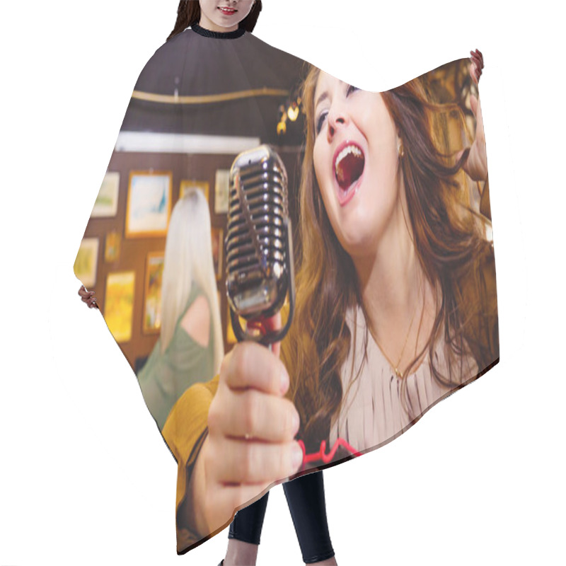 Personality  Woman Singing With Microphone Hair Cutting Cape