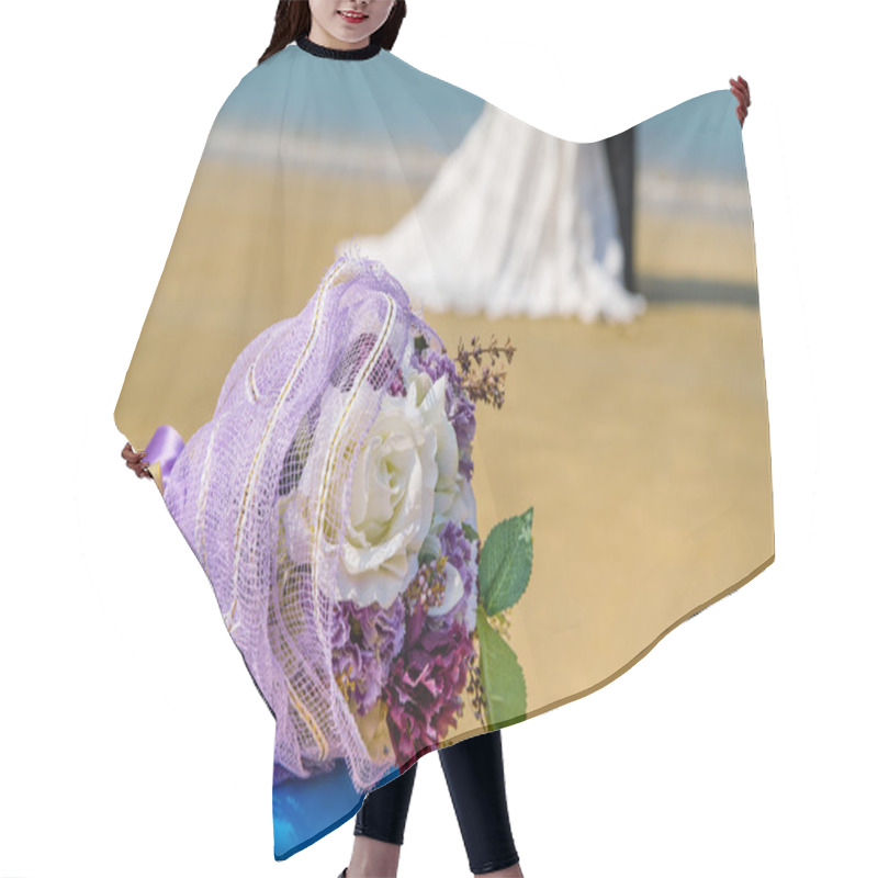 Personality  Wedding Theme  With  Bouquet. Soft Focus Hair Cutting Cape