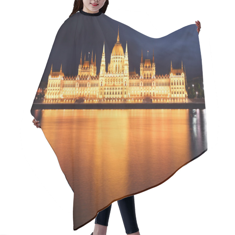 Personality  Budapest - Hungarian Parliament Hair Cutting Cape