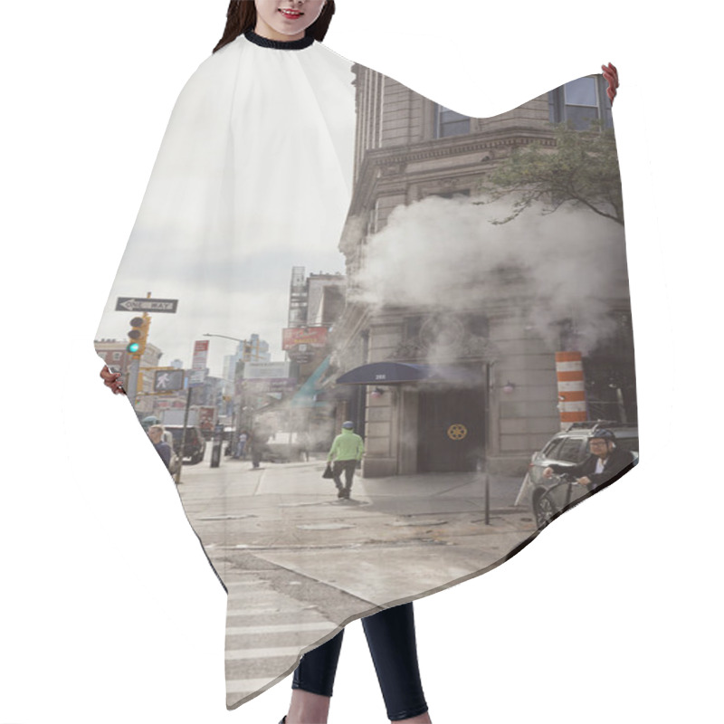 Personality  NEW YORK, USA - NOVEMBER 26, 2022: Pedestrian Crossing On Avenue With Steam, Metropolis Scene Hair Cutting Cape